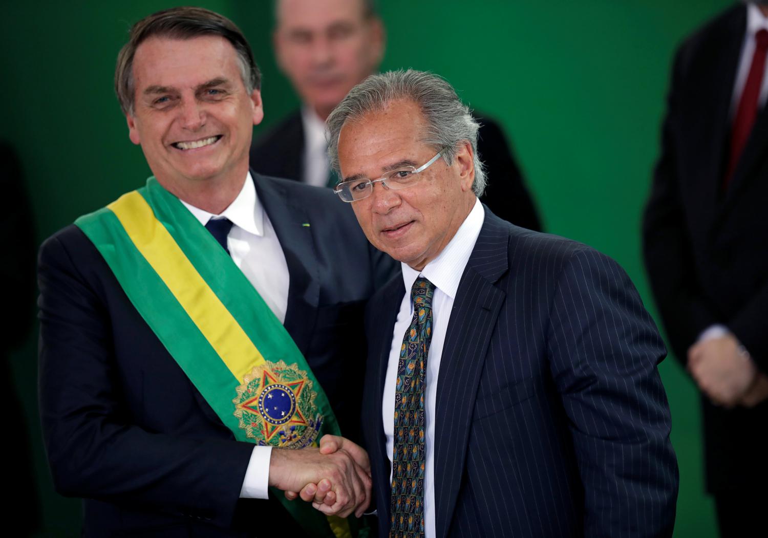 Bolsonaro indica outro...